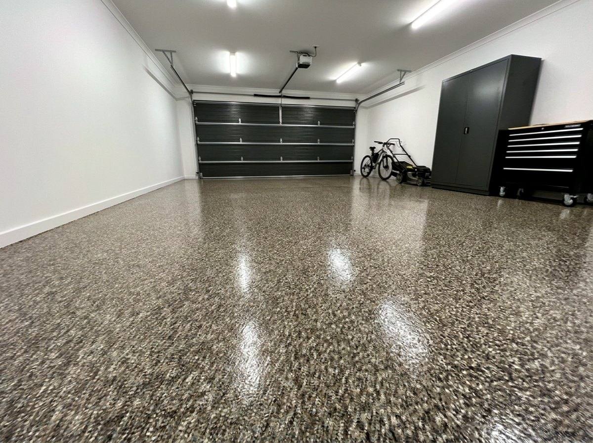 Limestone flake epoxy floor