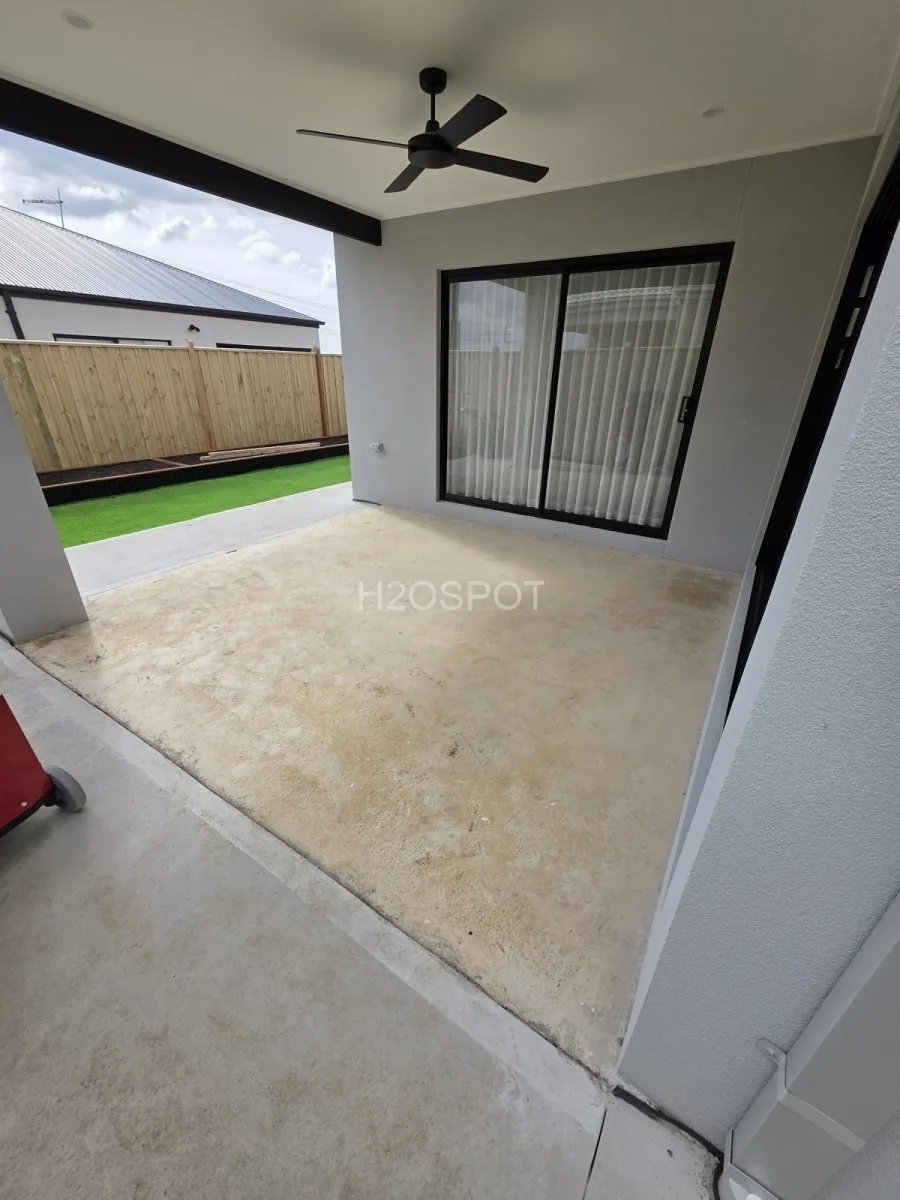 Garage & alfresco, Clyde North — photo 1