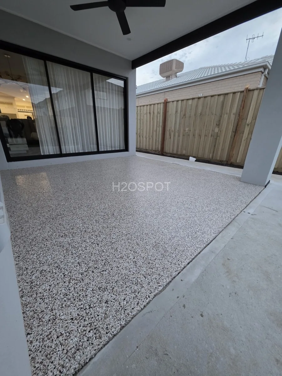 Garage & alfresco, Clyde North — photo 10