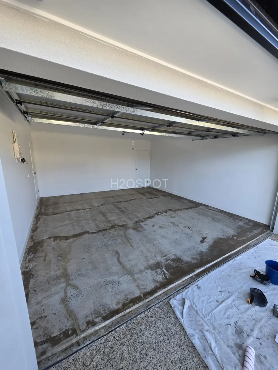 Flake epoxy garage floor, Clyde North