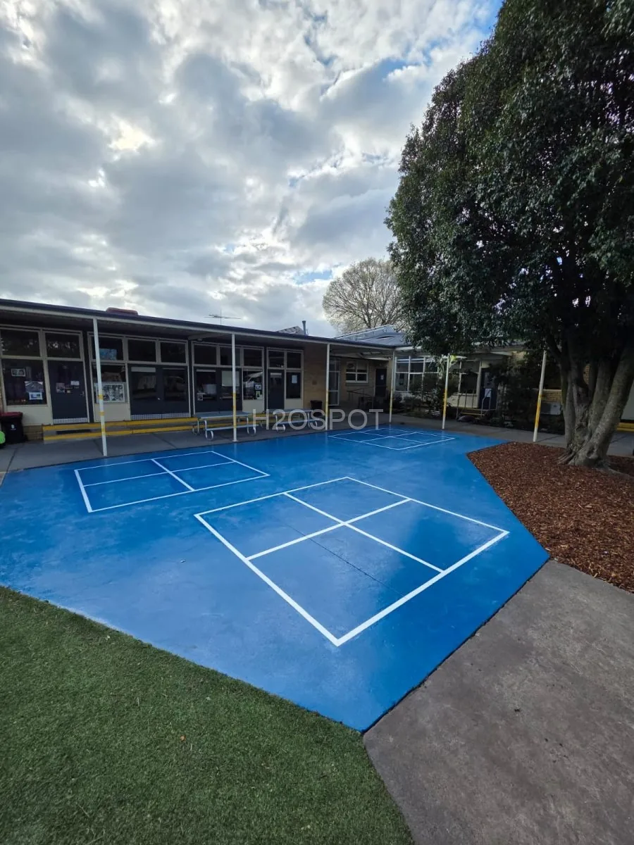 School playground, Box Hill — photo 5